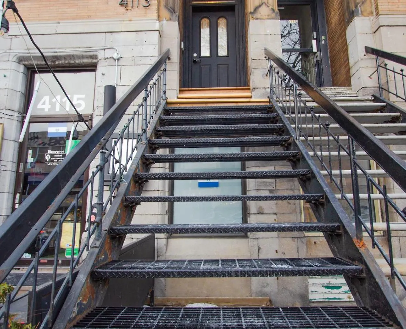 Apartment Studio #16 - Self Check-In - Plateau - St-Denis Montreal