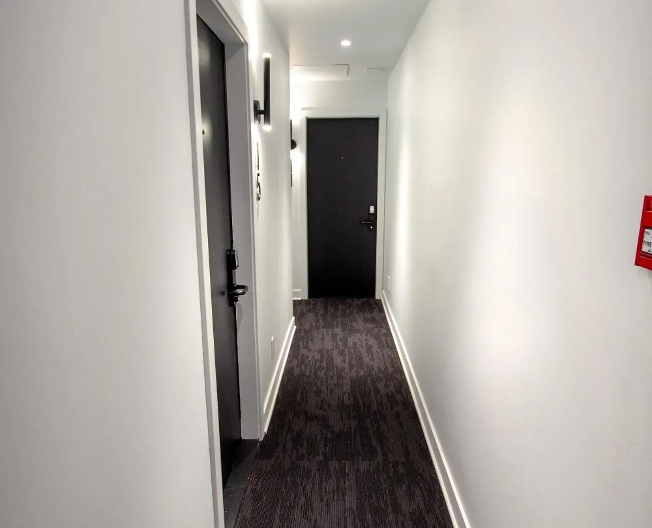 Apartment Studio #16 - Self Check-In - Plateau - St-Denis Montreal